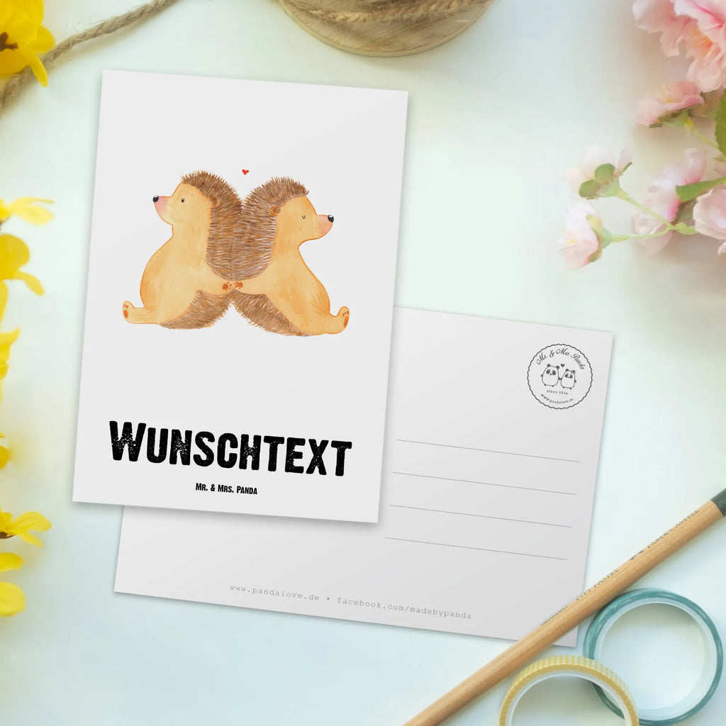 Personalisierte Postkarte Igel händchenhaltend Postkarte mit Namen, Postkarte bedrucken, Postkarte mit Wunschtext, Postkarte personalisierbar, Geschenkkarte mit Namen, Grußkarte mit Namen, Karte mit Namen, Einladung mit Namen, Ansichtskarte mit Namen, Geschenkkarte mit Wunschtext, Grußkarte mit Wunschtext, Karte mit Wunschtext, Einladung mit Wunschtext, Ansichtskarte mit Wunschtext, Liebe, Partner, Freund, Freundin, Ehemann, Ehefrau, Heiraten, Verlobung, Heiratsantrag, Liebesgeschenk, Jahrestag, Hocheitstag, Igel, Igelliebe, Hand in Hand, Liebesbeweis, große Liebe, Liebesbotschaft, Hochzeit, Lieblingsmensch, Gemeinsamkeit, Love, Geschenk für zwei