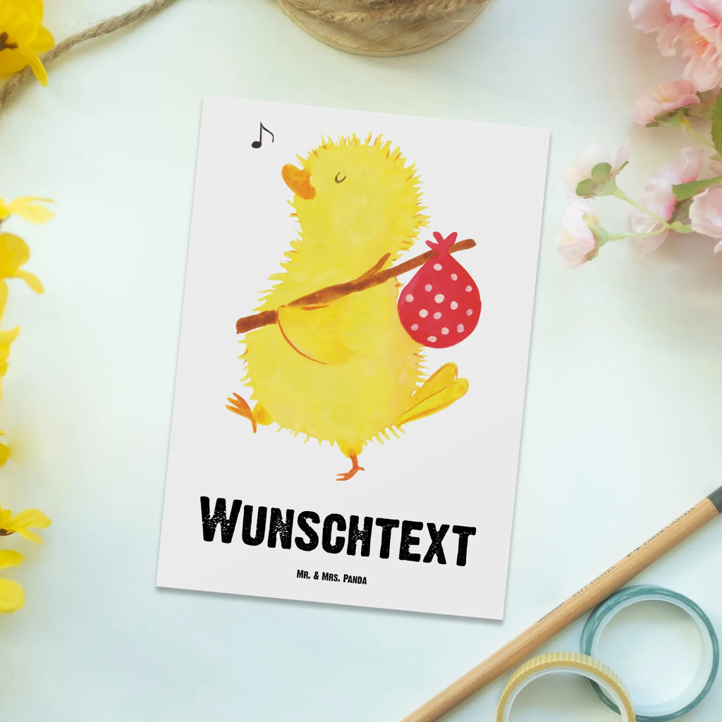 Personalisierte Postkarte Küken Wanderer Postkarte mit Namen, Postkarte bedrucken, Postkarte mit Wunschtext, Postkarte personalisierbar, Geschenkkarte mit Namen, Grußkarte mit Namen, Karte mit Namen, Einladung mit Namen, Ansichtskarte mit Namen, Geschenkkarte mit Wunschtext, Grußkarte mit Wunschtext, Karte mit Wunschtext, Einladung mit Wunschtext, Ansichtskarte mit Wunschtext, Ostern, Osterhase, Ostergeschenke, Osternest, Osterdeko, Geschenke zu Ostern, Ostern Geschenk, Ostergeschenke Kinder, Ostern Kinder, Küken, Osterei, Ostereier, Ei, Frühlingsgefühle, Freude, Grüße, liebe Grüße, Frohe Ostern, Ostergrüße, Flausen, Wunder, Reisen, Weltenbummler, Zeit, Zeitmanagement, Backpacker