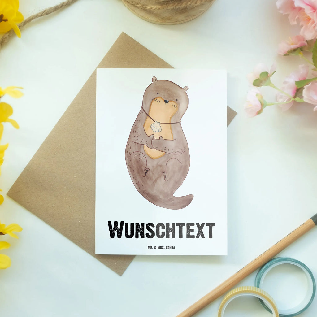 Personalisierte Grußkarte Otter mit Muschelmedaillon Personalisierte Grußkarte, Personalisiertere Klappkarte, Personalisierte Einladungskarte, Personalisierte Glückwunschkarte, Personalisierte Hochzeitskarte, Personalisierte Geburtstagskarte, Grußkarte mit Namen, Grußkarte selber drucken, Grußkarte selbst gestalten, Grußkarte mit persönlichen Nachrichten, Grußkarte als Geldgeschenk, Grußkarten personalisiert, Personalisierte Karte, Otter, Fischotter, Seeotter, Otterliebe, grübeln, träumen, Motivation, Tagträumen, Büro