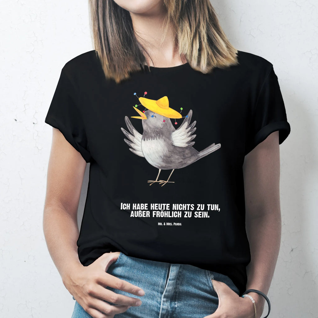 Personalisiertes T-Shirt Rabe mit Sombrero T-Shirt Personalisiert, T-Shirt mit Namen, T-Shirt mit Aufruck, Männer, Frauen, Wunschtext, Bedrucken, Tiermotive, Gute Laune, lustige Sprüche, Tiere, Rabe, Vogel, Vögel, Spruch positiv, fröhlich sein, glücklich sein, Glück Spruch, froh, Elster, Motivation