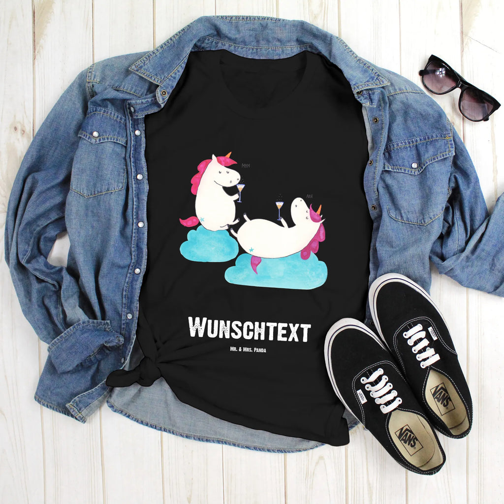 Personalisiertes T-Shirt Einhörner Sekt T-Shirt Personalisiert, T-Shirt mit Namen, T-Shirt mit Aufruck, Männer, Frauen, Wunschtext, Bedrucken, Einhorn, Einhörner, Einhorn Deko, Pegasus, Unicorn, Freundinnen, Freundin, BFF, Sekt, Mädelsabend, Spaß, Party, Korken, Anstoßen, Beste