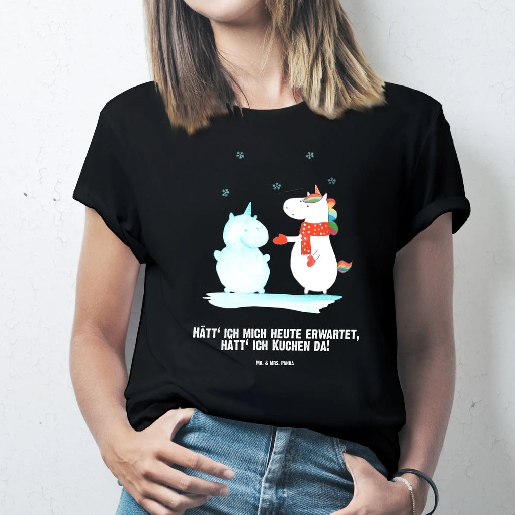 Personalisiertes T-Shirt Einhorn Schneemann T-Shirt Personalisiert, T-Shirt mit Namen, T-Shirt mit Aufruck, Männer, Frauen, Wunschtext, Bedrucken, Einhorn, Einhörner, Einhorn Deko, Pegasus, Unicorn, Schneemann, Winter, Schnee, Kuchen, Weihnachten, kalt, Mütze, Handschuhe, X-Mas