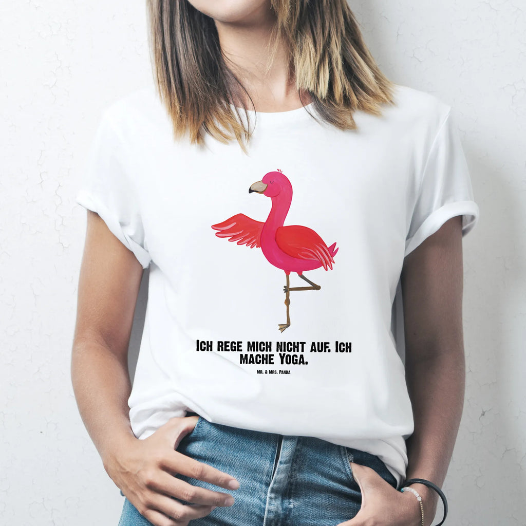 Personalisiertes T-Shirt Flamingo Yoga T-Shirt Personalisiert, T-Shirt mit Namen, T-Shirt mit Aufruck, Männer, Frauen, Wunschtext, Bedrucken, Flamingo, Vogel, Yoga, Namaste, Achtsamkeit, Yoga-Übung, Entspannung, Ärger, Aufregen, Tiefenentspannung