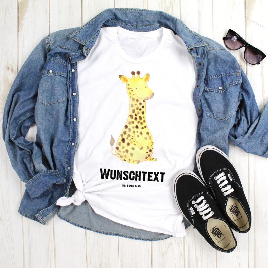 Personalisiertes T-Shirt Giraffe Zufrieden T-Shirt Personalisiert, T-Shirt mit Namen, T-Shirt mit Aufruck, Männer, Frauen, Wunschtext, Bedrucken, Afrika, Wildtiere, Giraffe, Zufrieden, Glück, Abenteuer