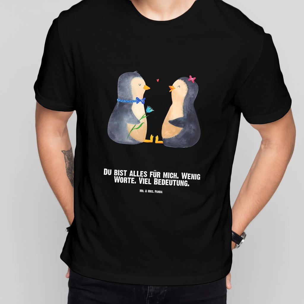 Personalisiertes T-Shirt Pinguin Pärchen T-Shirt Personalisiert, T-Shirt mit Namen, T-Shirt mit Aufruck, Männer, Frauen, Wunschtext, Bedrucken, Pinguin, Pinguine, Liebe, Liebespaar, Liebesbeweis, Liebesgeschenk, Verlobung, Jahrestag, Hochzeitstag, Hochzeit, Hochzeitsgeschenk, große Liebe, Traumpaar