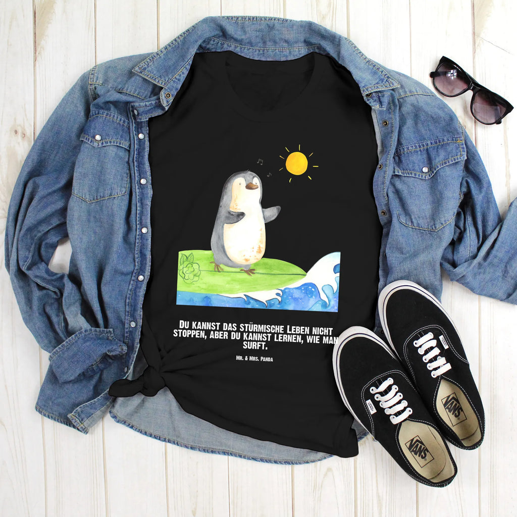 Personalisiertes T-Shirt Pinguin Surfer T-Shirt Personalisiert, T-Shirt mit Namen, T-Shirt mit Aufruck, Männer, Frauen, Wunschtext, Bedrucken, Pinguin, Pinguine, surfen, Surfer, Hawaii, Urlaub, Wellen, Wellen reiten, Portugal