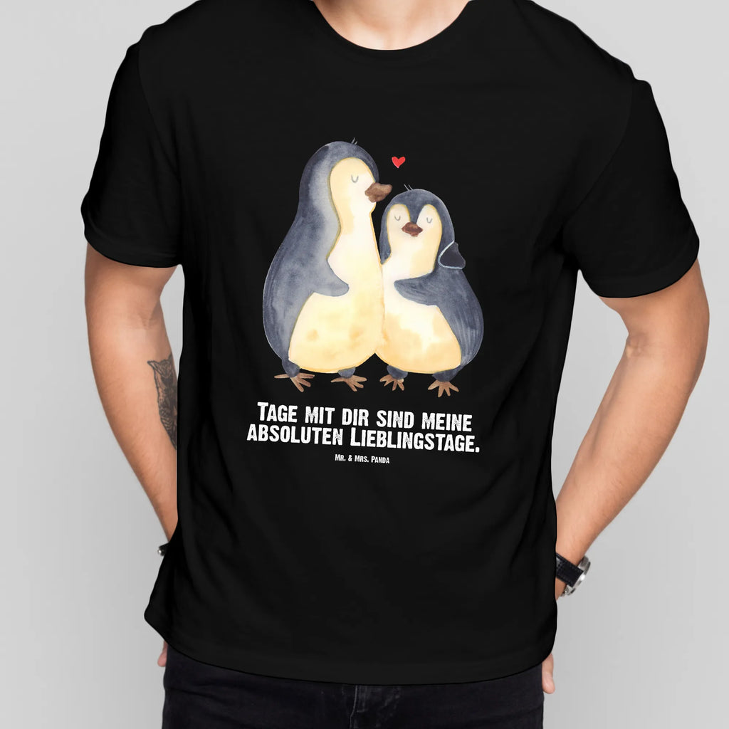 Personalisiertes T-Shirt Pinguin umarmend T-Shirt Personalisiert, T-Shirt mit Namen, T-Shirt mit Aufruck, Männer, Frauen, Wunschtext, Bedrucken, Pinguin, Liebe, Liebespaar, Liebesbeweis, Liebesgeschenk, Verlobung, Jahrestag, Hochzeitstag, Hochzeit, Hochzeitsgeschenk