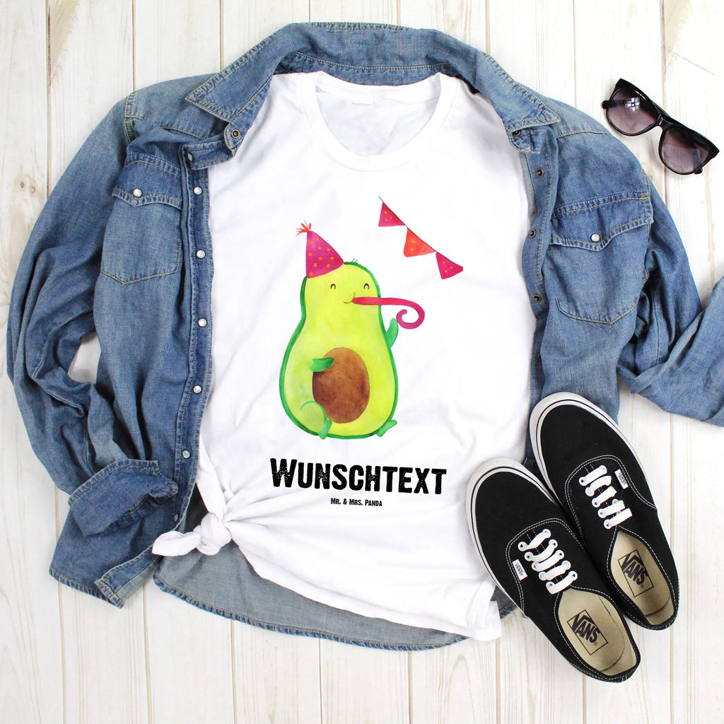 Personalisiertes T-Shirt Avocado Party T-Shirt Personalisiert, T-Shirt mit Namen, T-Shirt mit Aufruck, Männer, Frauen, Wunschtext, Bedrucken, Avocado, Veggie, Vegan, Gesund, Avocados, Party, Geburtstag, Geburtstagsfeier, Happy Birthday, Feier, Feierei, Lieblingstag, Prüfung, Abifeier, Abi, Bestanden, Jahrestag, Jubiläum, Firmenfeier, Klassenfeier, Schulabschluss, Abschluss