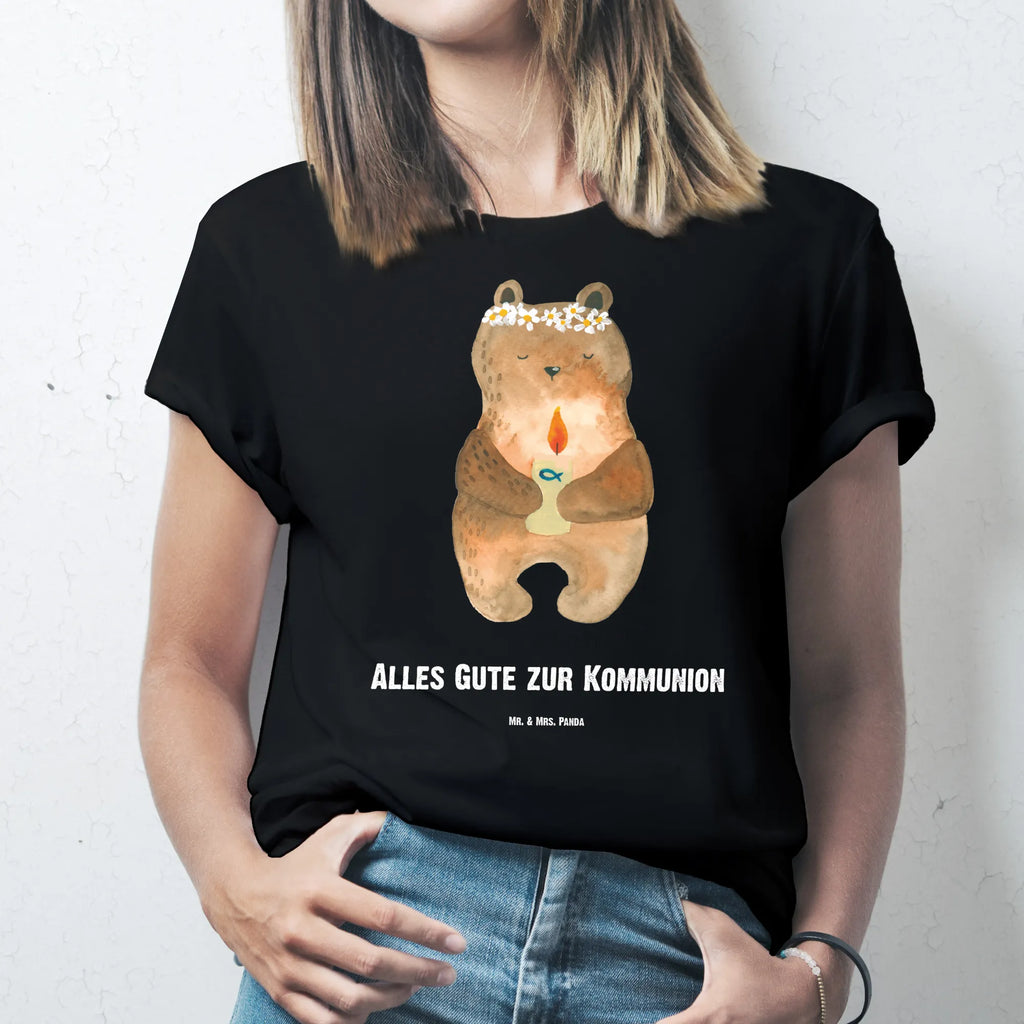 Personalisiertes T-Shirt Bär Kommunion T-Shirt Personalisiert, T-Shirt mit Namen, T-Shirt mit Aufruck, Männer, Frauen, Wunschtext, Bedrucken, Bär, Teddy, Teddybär, Kommunion, Gottes Segen, Taufkerze, katholisch