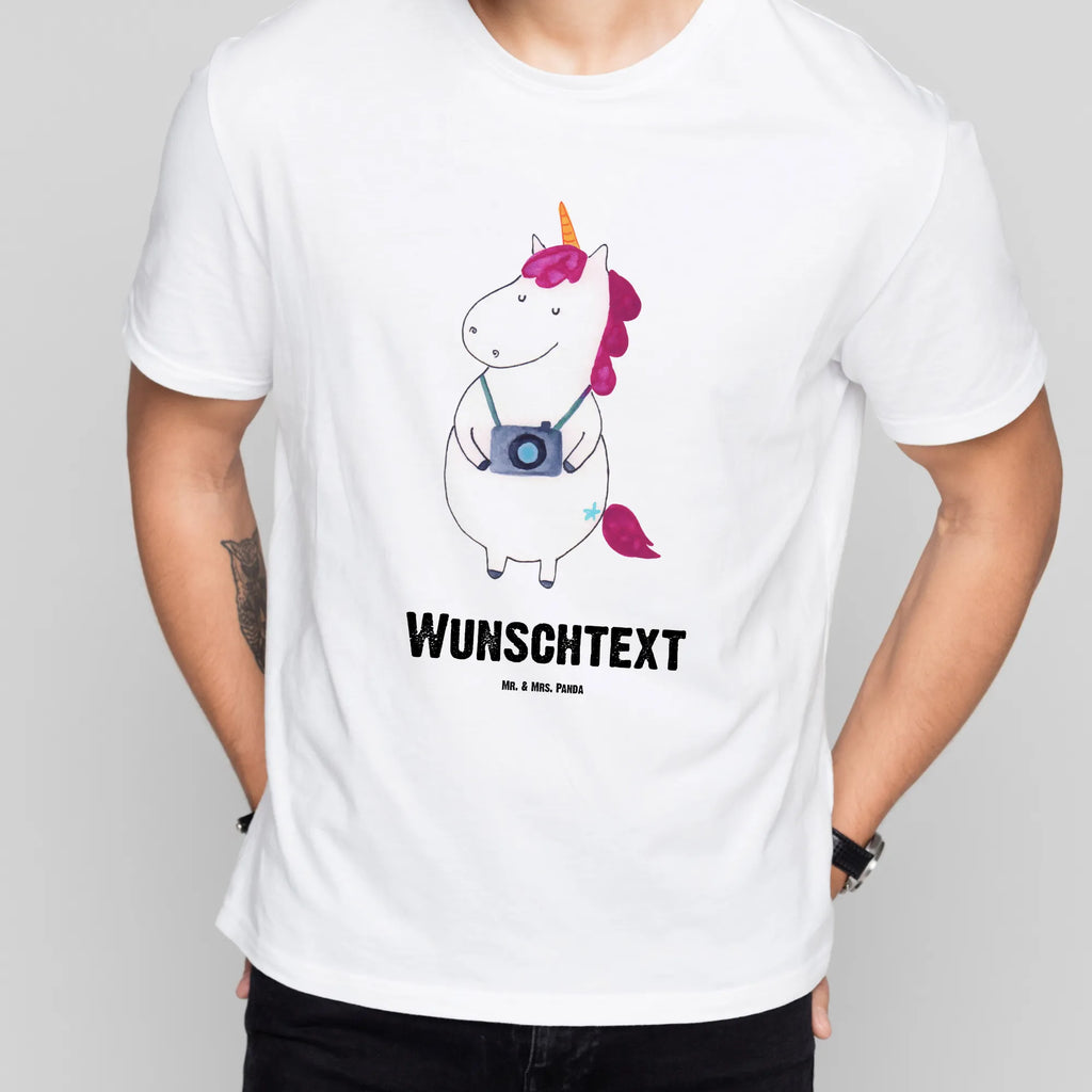 Personalisiertes T-Shirt Einhorn Fotograf T-Shirt Personalisiert, T-Shirt mit Namen, T-Shirt mit Aufruck, Männer, Frauen, Wunschtext, Bedrucken, Einhorn, Einhörner, Einhorn Deko, Pegasus, Unicorn, Fotograf, Fotografie, Kamera, Reisen, Weltreise, Weltenbummler, Urlaub, Tourist, Kurztrip, Reise, Städtereise