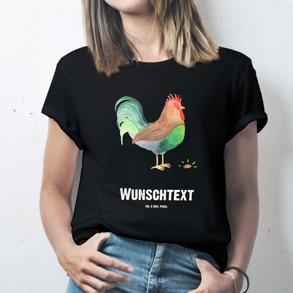 Personalisiertes T-Shirt Hahn mit Korn T-Shirt Personalisiert, T-Shirt mit Namen, T-Shirt mit Aufruck, Männer, Frauen, Wunschtext, Bedrucken, Bauernhof, Hoftiere, Landwirt, Landwirtin, Hahn, Korn, Henne, Eier, Natur