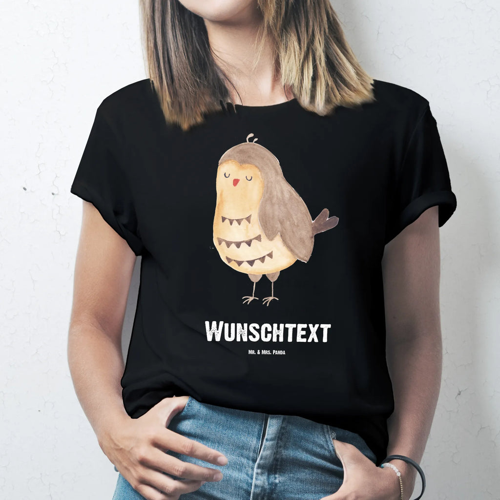 Personalisiertes T-Shirt Eule Zufrieden T-Shirt Personalisiert, T-Shirt mit Namen, T-Shirt mit Aufruck, Männer, Frauen, Wunschtext, Bedrucken, Eule, Eule Spruch, Eule deko, Owl, Liebe Spruch, Romantisch, Wortspiel lustig, Spruch schön, Geschenk Hochzeitstag