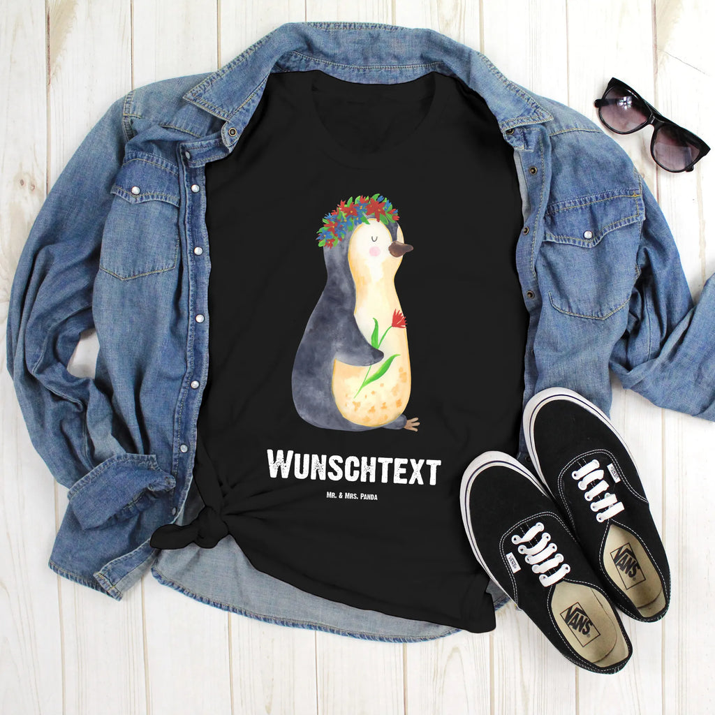 Personalisiertes T-Shirt Pinguin Blumenkranz T-Shirt Personalisiert, T-Shirt mit Namen, T-Shirt mit Aufruck, Männer, Frauen, Wunschtext, Bedrucken, Pinguin, Pinguine, Blumenkranz, Universum, Leben, Wünsche, Ziele, Lebensziele, Motivation, Lebenslust, Liebeskummer, Geschenkidee