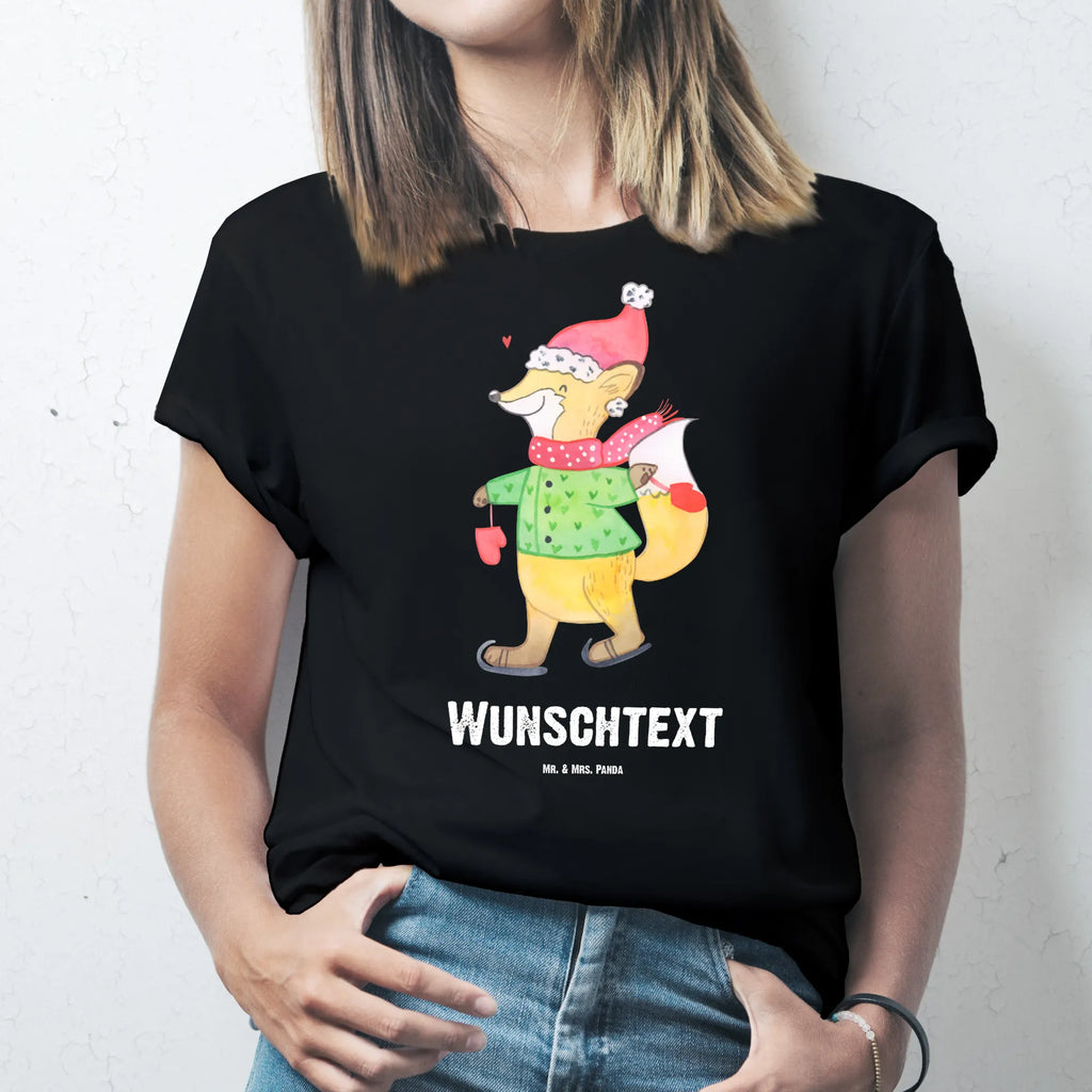 Personalisiertes T-Shirt Fuchs  Schlittschuhe T-Shirt Personalisiert, T-Shirt mit Namen, T-Shirt mit Aufruck, Männer, Frauen, Wunschtext, Bedrucken, Winter, Weihnachten, Weihnachtsdeko, Nikolaus, Advent, Heiligabend, Wintermotiv, Weihnachtsmann, Weihnachtstage, Weihnachtsbaum, Tannenbaum, Weihnachtszeit