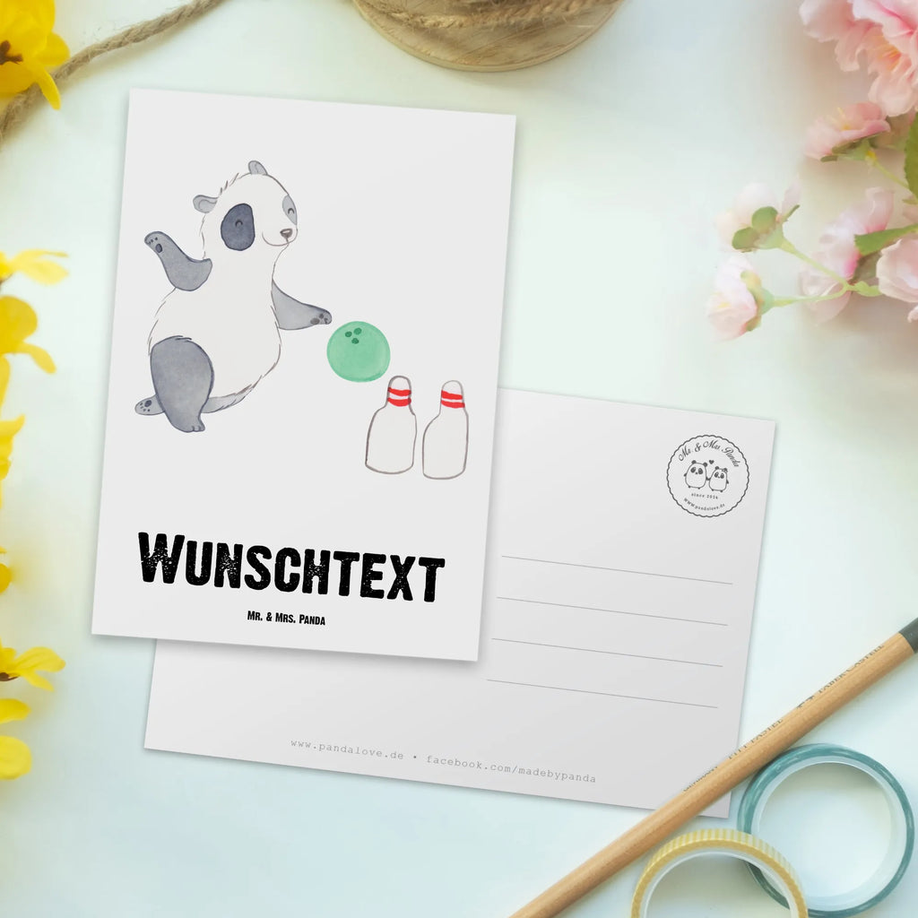 Personalisierte Postkarte Panda Bowling Postkarte mit Namen, Postkarte bedrucken, Postkarte mit Wunschtext, Postkarte personalisierbar, Geschenkkarte mit Namen, Grußkarte mit Namen, Karte mit Namen, Einladung mit Namen, Ansichtskarte mit Namen, Geschenkkarte mit Wunschtext, Grußkarte mit Wunschtext, Karte mit Wunschtext, Einladung mit Wunschtext, Ansichtskarte mit Wunschtext, Geschenk, Sport, Sportart, Hobby, Schenken, Danke, Dankeschön, Auszeichnung, Gewinn, Sportler, Bowling, Bowlen gehen, Bowling Center, Bowlingbahn, Kegelbahn, Kegelausflug, Bowlingausflug, Bowlingparty