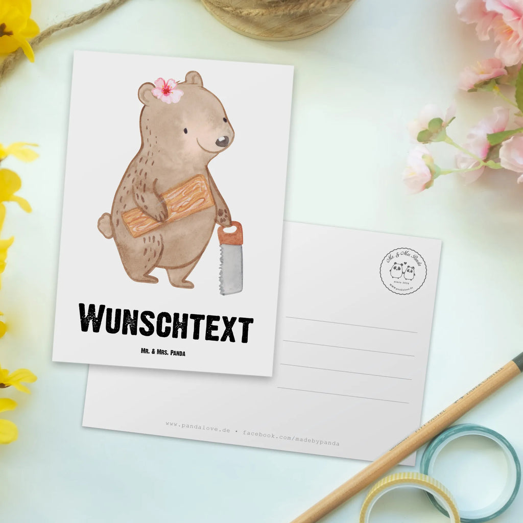 Personalisierte Postkarte Tischlerin mit Herz Postkarte mit Namen, Postkarte bedrucken, Postkarte mit Wunschtext, Postkarte personalisierbar, Geschenkkarte mit Namen, Grußkarte mit Namen, Karte mit Namen, Einladung mit Namen, Ansichtskarte mit Namen, Geschenkkarte mit Wunschtext, Grußkarte mit Wunschtext, Karte mit Wunschtext, Einladung mit Wunschtext, Ansichtskarte mit Wunschtext, Beruf, Ausbildung, Jubiläum, Abschied, Rente, Kollege, Kollegin, Geschenk, Schenken, Arbeitskollege, Mitarbeiter, Firma, Danke, Dankeschön