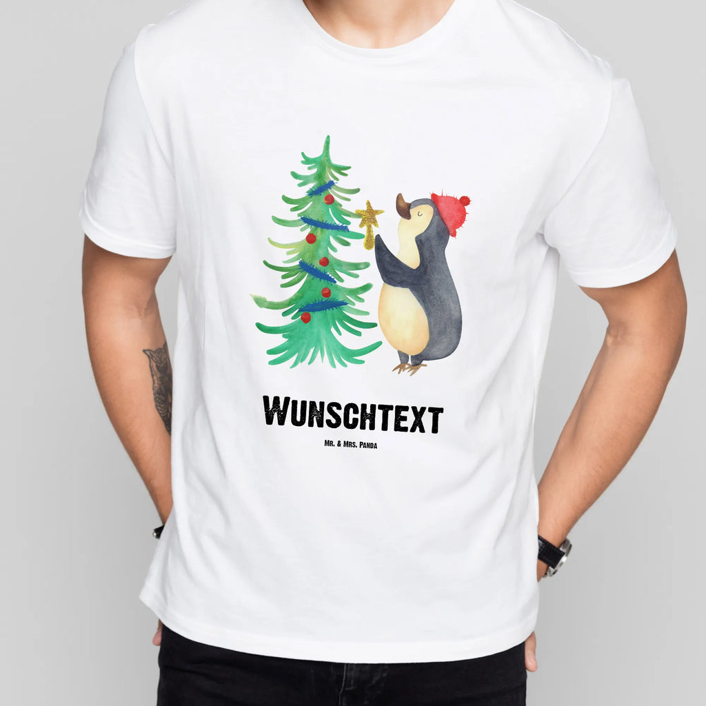 Personalisiertes T-Shirt Pinguin Weihnachtsbaum T-Shirt Personalisiert, T-Shirt mit Namen, T-Shirt mit Aufruck, Männer, Frauen, Wunschtext, Bedrucken, Winter, Weihnachten, Weihnachtsdeko, Nikolaus, Advent, Heiligabend, Wintermotiv, Pinguin