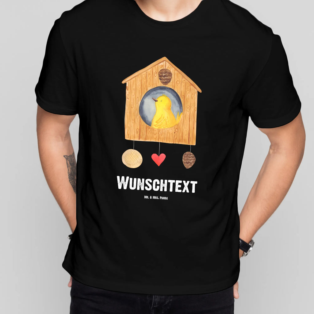 Personalisiertes T-Shirt Vogelhaus T-Shirt Personalisiert, T-Shirt mit Namen, T-Shirt mit Aufruck, Männer, Frauen, Wunschtext, Bedrucken, Tiermotive, Gute Laune, lustige Sprüche, Tiere, Vogel, Vögel, Vogelhaus, Vogelhäuschen, Home sweet home, Zuhause, Nest, Eigenheim, Familie, Wohnung, Haus, unser Haus, Lieblingsort, Castle