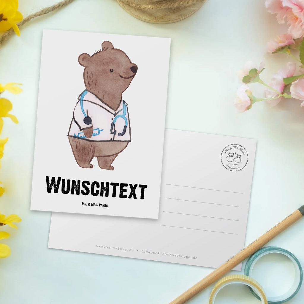 Personalisierte Postkarte Arzt mit Herz Postkarte mit Namen, Postkarte bedrucken, Postkarte mit Wunschtext, Postkarte personalisierbar, Geschenkkarte mit Namen, Grußkarte mit Namen, Karte mit Namen, Einladung mit Namen, Ansichtskarte mit Namen, Geschenkkarte mit Wunschtext, Grußkarte mit Wunschtext, Karte mit Wunschtext, Einladung mit Wunschtext, Ansichtskarte mit Wunschtext, Beruf, Ausbildung, Jubiläum, Abschied, Rente, Kollege, Kollegin, Geschenk, Schenken, Arbeitskollege, Mitarbeiter, Firma, Danke, Dankeschön, Arzt, Hausarzt, Mediziner, Doktor, Medizinstudium, Doktortitel, Arztpraxis