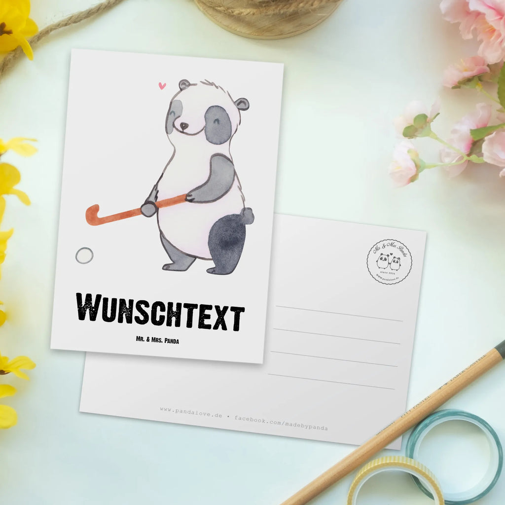 Personalisierte Postkarte Panda Hockey spielen Postkarte mit Namen, Postkarte bedrucken, Postkarte mit Wunschtext, Postkarte personalisierbar, Geschenkkarte mit Namen, Grußkarte mit Namen, Karte mit Namen, Einladung mit Namen, Ansichtskarte mit Namen, Geschenkkarte mit Wunschtext, Grußkarte mit Wunschtext, Karte mit Wunschtext, Einladung mit Wunschtext, Ansichtskarte mit Wunschtext, Geschenk, Sport, Sportart, Hobby, Schenken, Danke, Dankeschön, Auszeichnung, Gewinn, Sportler, Hockey spielen, Feldhockey, Hockeyschläger, Hockey Verein