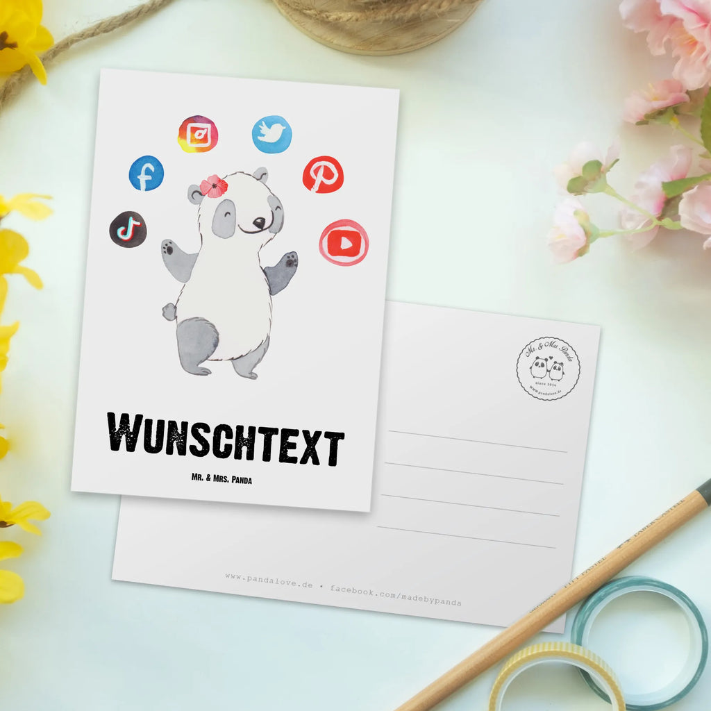 Personalisierte Postkarte PR Managerin mit Herz Postkarte mit Namen, Postkarte bedrucken, Postkarte mit Wunschtext, Postkarte personalisierbar, Geschenkkarte mit Namen, Grußkarte mit Namen, Karte mit Namen, Einladung mit Namen, Ansichtskarte mit Namen, Geschenkkarte mit Wunschtext, Grußkarte mit Wunschtext, Karte mit Wunschtext, Einladung mit Wunschtext, Ansichtskarte mit Wunschtext, Beruf, Ausbildung, Jubiläum, Abschied, Rente, Kollege, Kollegin, Geschenk, Schenken, Arbeitskollege, Mitarbeiter, Firma, Danke, Dankeschön, Paketzustellerin, Paketbotin, Zustellservice Pakete