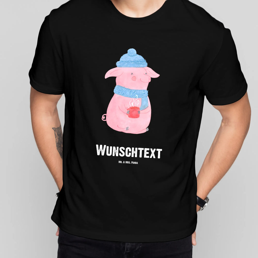 Personalisiertes T-Shirt Schweinchen Glühwein T-Shirt Personalisiert, T-Shirt mit Namen, T-Shirt mit Aufruck, Männer, Frauen, Wunschtext, Bedrucken, Winter, Weihnachten, Weihnachtsdeko, Nikolaus, Advent, Heiligabend, Wintermotiv, Glühwein, Betrunken, Weihnachtsmarkt, Spruch