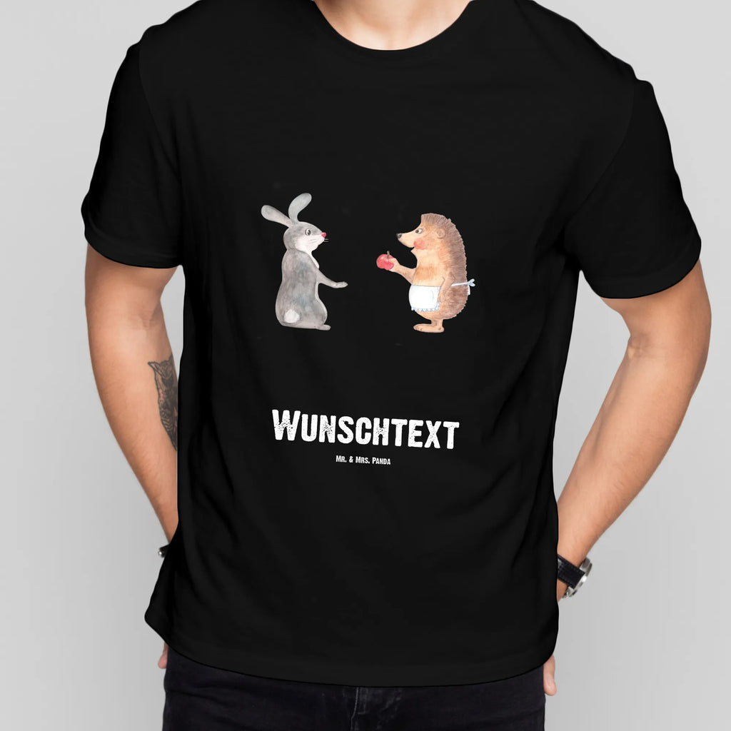 Personalisiertes T-Shirt Liebe ist nie ohne Schmerz T-Shirt Personalisiert, T-Shirt mit Namen, T-Shirt mit Aufruck, Männer, Frauen, Wunschtext, Bedrucken, Tiermotive, Gute Laune, lustige Sprüche, Tiere, Igel und Hase, Igel, Hase, Liebe Spruch, Liebeskummer Geschenk, Herzschmerz, Trösten, Trennungsschmerz, Spruch romantisch