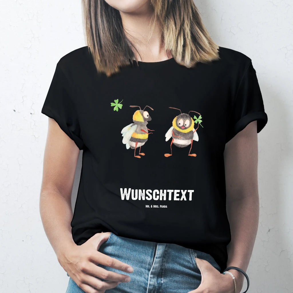 Personalisiertes T-Shirt Hummeln mit Kleeblatt T-Shirt Personalisiert, T-Shirt mit Namen, T-Shirt mit Aufruck, Männer, Frauen, Wunschtext, Bedrucken, Tiermotive, Gute Laune, lustige Sprüche, Tiere, Hummel, Biene, Spruch positiv, Biene Deko, Spruch schön, glücklich sein, glücklich werden, Spruch fröhlich