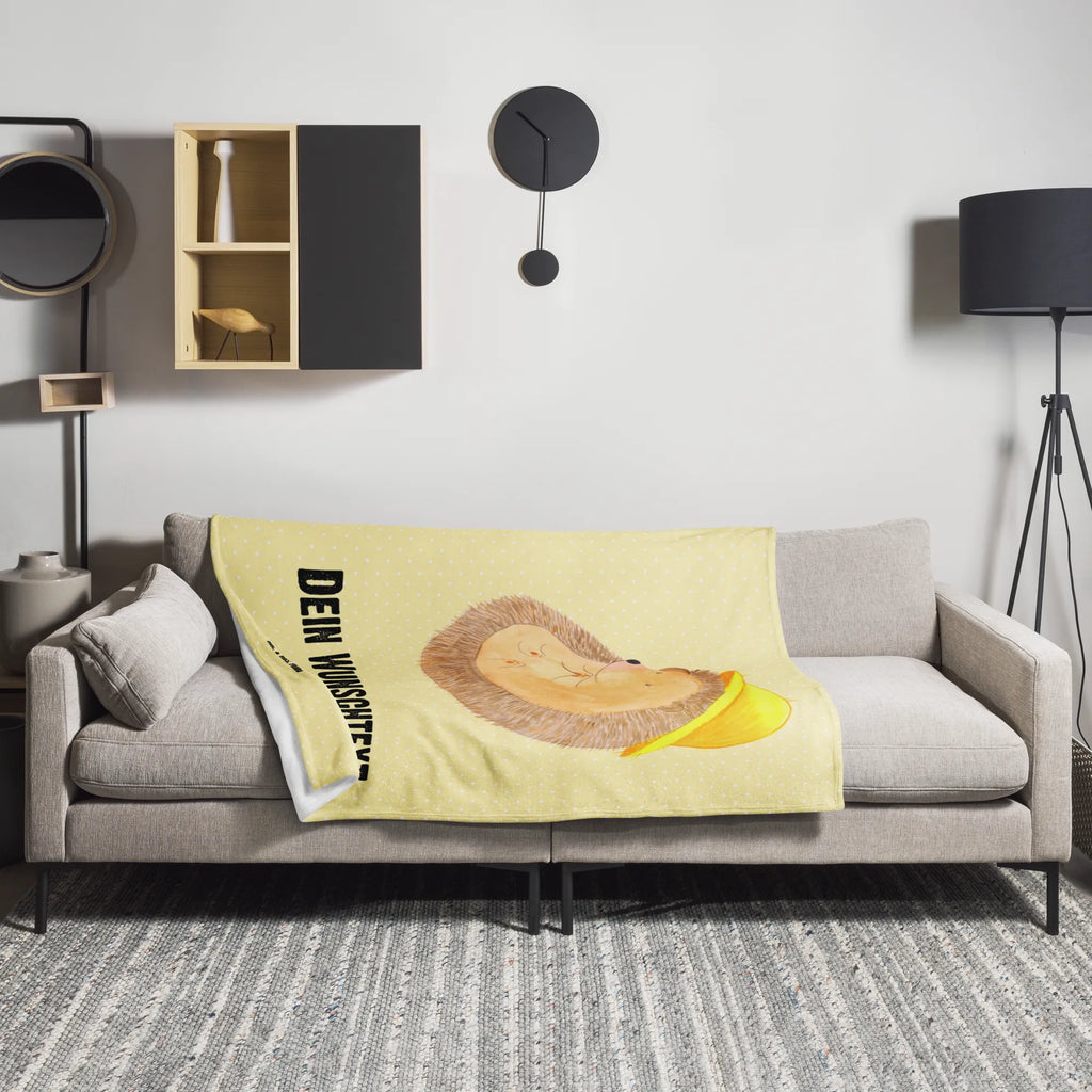 Personalisierte Decke Igel betet Personalisierte Decke, Decke mit Namen, Kuscheldecke mit Namen, Decke bedrucken, Kuscheldecke bedrucken, Tiermotive, Gute Laune, lustige Sprüche, Tiere, Igel, Igel mit Hut, Sonnenhut, Gott, Amen, beten, Leben, Dankbarkeit, Dankbar sein, dankbar, genießen