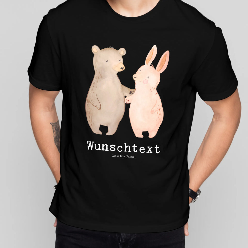 Personalisiertes T-Shirt Bär Hase Umarmen T-Shirt Personalisiert, T-Shirt mit Namen, T-Shirt mit Aufruck, Männer, Frauen, Wunschtext, Bedrucken, Liebe, Partner, Freund, Freundin, Ehemann, Ehefrau, Heiraten, Verlobung, Heiratsantrag, Liebesgeschenk, Jahrestag, Hocheitstag, Freunde, bester Freund, Hase, Bär, Bärchen, best friends