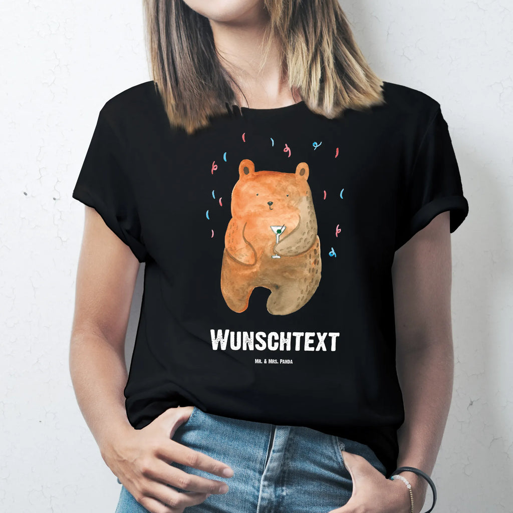 Personalisiertes T-Shirt Bär Party T-Shirt Personalisiert, T-Shirt mit Namen, T-Shirt mit Aufruck, Männer, Frauen, Wunschtext, Bedrucken, Bär, Teddy, Teddybär, Geburtstag, Geburtstagsgeschenk, Geschenk, Party, Feiern, Abfeiern, Mitbringsel, Gute Laune, Lustig