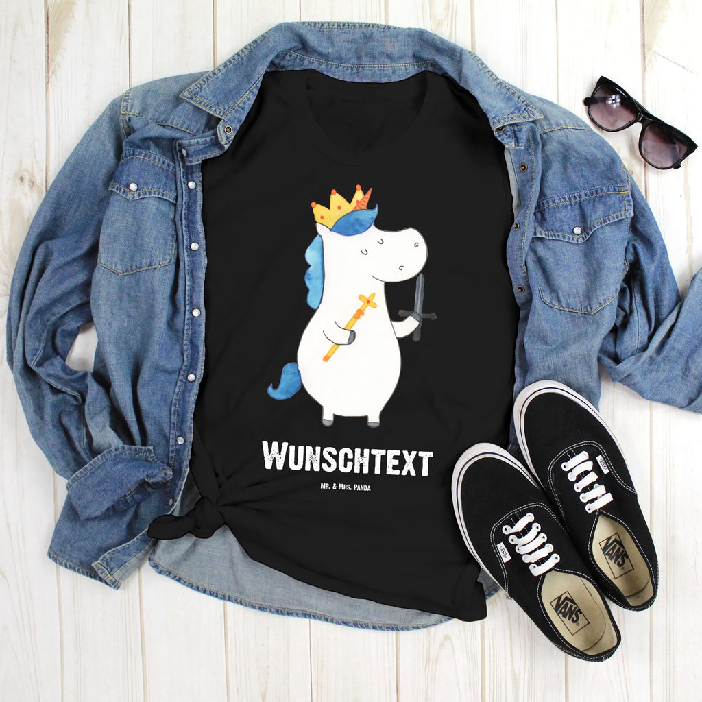 Personalisiertes T-Shirt Einhorn König mit Schwert T-Shirt Personalisiert, T-Shirt mit Namen, T-Shirt mit Aufruck, Männer, Frauen, Wunschtext, Bedrucken, Einhorn, Einhörner, Einhorn Deko, Pegasus, Unicorn, König, Ritter, Mittelalter