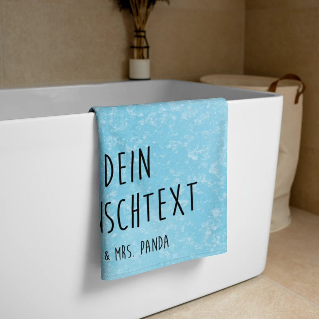 Handtuch mit Namen Pinguin & Maus Wanderer Personalisiertes Badehandtuch, Handtuch personalisiert, Handtuch mit Namen, Badetuch personalisiert, Handtuch bedrucken, Saunatuch mit Namen, Handtuch Geschenk, Pinguin, Pinguine, Abenteurer, Abenteuer, Roadtrip, Ausflug, Wanderlust, wandern