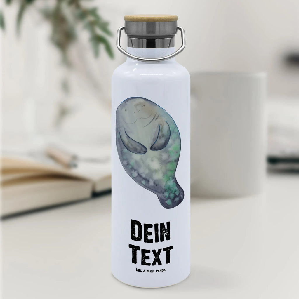 Personalisierte Trinkflasche Seekuh happy Personalisierte Trinkflasche, Trinkflasche mit Namen, Trinkflasche bedrucken, Flasche personalisiert, Trinkflasch mit Aufdruck, Trinkflasche Werbegeschenk, Namensaufdruck Trinkflasche, Sportflasche personalisiert, Trinkflasche Sport, Meerestiere, Meer, Urlaub, Seekuh, Seekühe, Selbstliebe, Respekt, Neuanfang, Neustart, Achtsamkeit, Zufrieden, Liebeskummer, Freundin