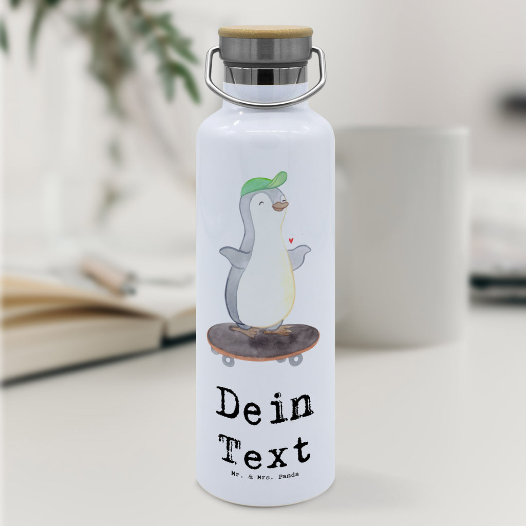 Personalisierte Trinkflasche Pinguin Skateboarden Personalisierte Trinkflasche, Trinkflasche mit Namen, Trinkflasche bedrucken, Flasche personalisiert, Trinkflasch mit Aufdruck, Trinkflasche Werbegeschenk, Namensaufdruck Trinkflasche, Sportflasche personalisiert, Trinkflasche Sport, Geschenk, Sport, Sportart, Hobby, Schenken, Danke, Dankeschön, Auszeichnung, Gewinn, Sportler, Skateboarden, Skateboard fahren, Skaten, Skateboard, Skateplatz