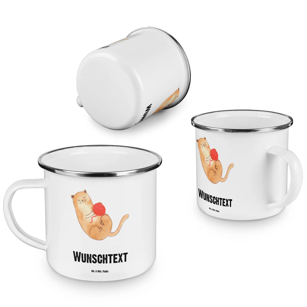 Personalisierte Emaille Tasse Katzen Wollknäul Emaille Tasse personalisiert, Emaille Tasse mit Namen, Campingtasse personalisiert, Namenstasse, Campingtasse bedrucken, Campinggeschirr personalsisert, tasse mit namen, personalisierte tassen, personalisierte tasse, tasse selbst gestalten, tasse bedrucken, tassen bedrucken, Katze, Katzenmotiv, Katzenfan, Katzendeko, Katzenfreund, Katzenliebhaber, Katzenprodukte, Katzenartikel, Katzenaccessoires, Katzensouvenirs, Katzenliebhaberprodukte, Katzenmotive, Katzen, Kater, Mietze, Cat, Cats, Katzenhalter, Katzenbesitzerin, Haustier, Wollknäuel, Wolle, Spielen, Spiel, verspielt