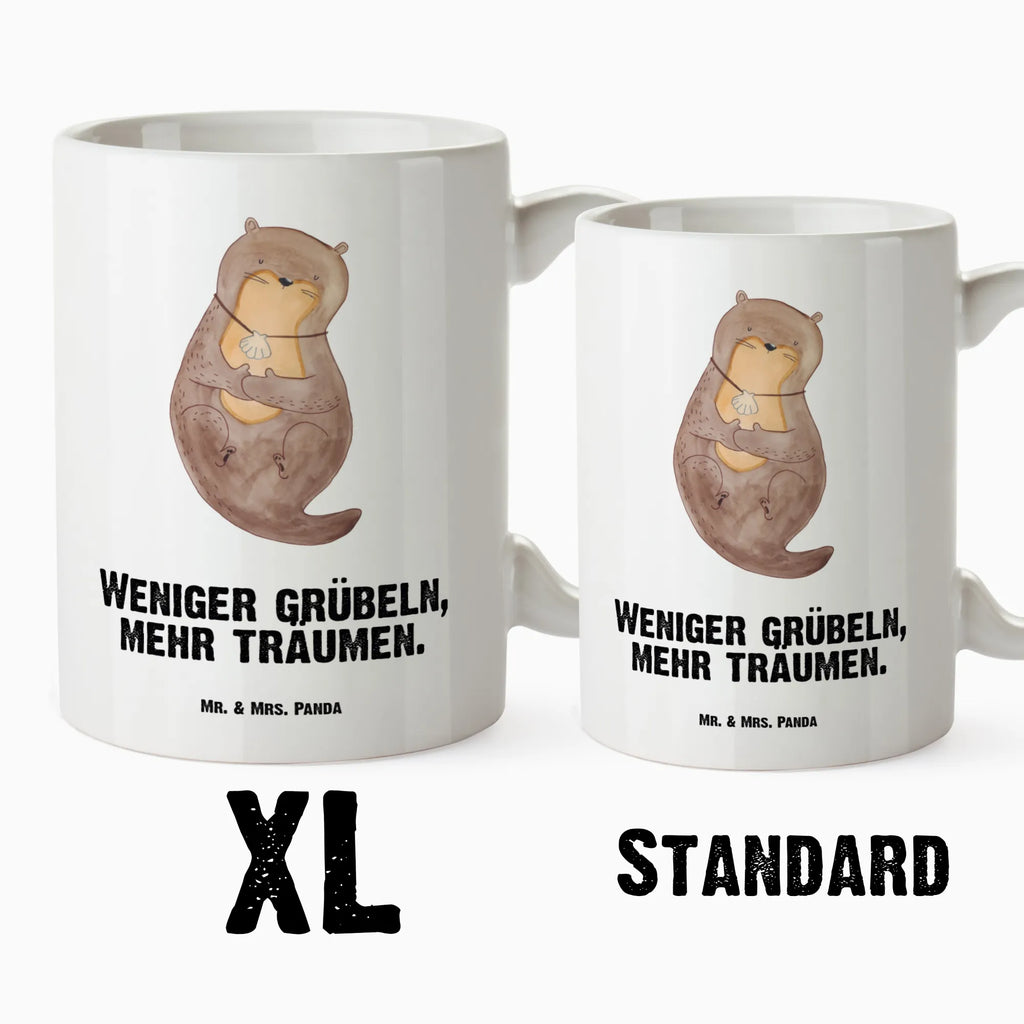 XL Tasse Otter mit Muschelmedaillon XL Tasse, Große Tasse, Grosse Kaffeetasse, XL Becher, XL Teetasse, spülmaschinenfest, Jumbo Tasse, Groß, Otter, Fischotter, Seeotter, Otterliebe, grübeln, träumen, Motivation, Tagträumen, Büro