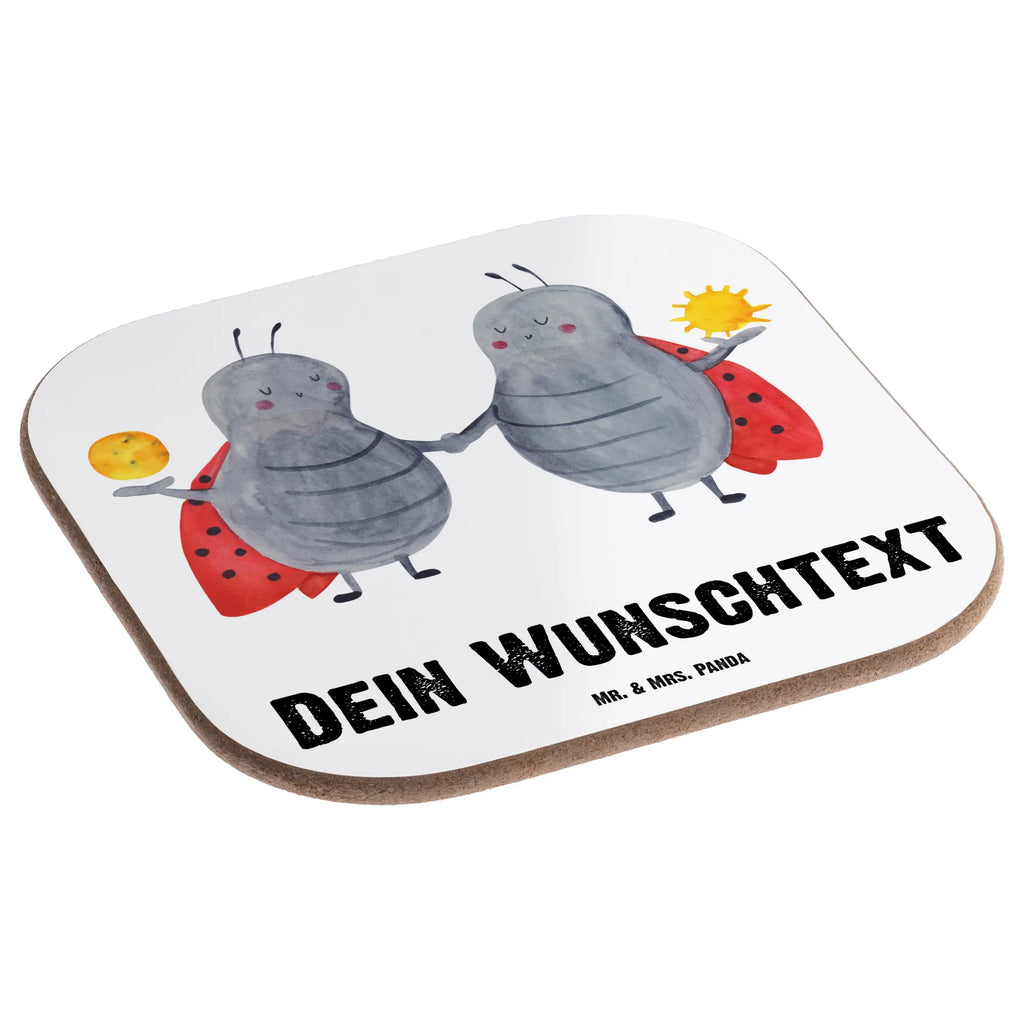 Personalisierte Untersetzer Sternzeichen Zwilling Personalisierte Untersetzer, PErsonalisierte Bierdeckel, Personalisierte Glasuntersetzer, Peronalisierte Untersetzer Gläser, Personalisiert Getränkeuntersetzer, Untersetzer mit Namen, Bedrucken, Personalisieren, Namensaufdruck, Tierkreiszeichen, Sternzeichen, Horoskop, Astrologie, Aszendent, Zwillinge, Zwilling Geschenk, Zwilling Sternzeichen, Geburtstag Mai, Geschenk Mai, Geschenk Juni, Marienkäfer, Glückskäfer, Zwillingsbruder, Zwillingsschwester