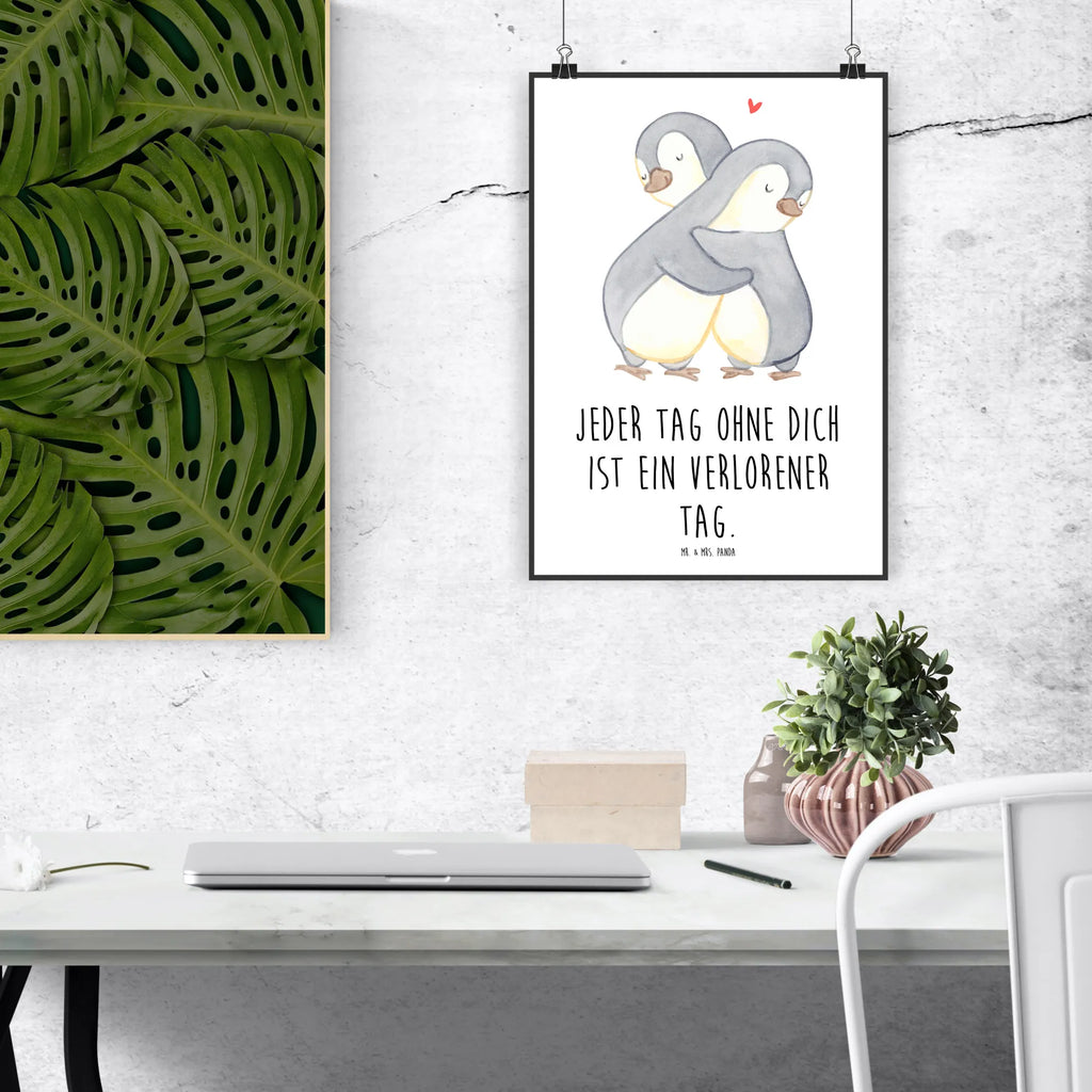 Poster Pinguine Kuscheln Poster, Wandposter, Bild, Wanddeko, Küchenposter, Kinderposter, Wanddeko Bild, Raumdekoration, Wanddekoration, Handgemaltes Poster, Mr. & Mrs. Panda Poster, Designposter, Kunstdruck, Posterdruck, Liebe, Partner, Freund, Freundin, Ehemann, Ehefrau, Heiraten, Verlobung, Heiratsantrag, Liebesgeschenk, Jahrestag, Hocheitstag, Valentinstag, Geschenk für Frauen, Hochzeitstag, Mitbringsel, Geschenk für Freundin, Geschenk für Partner, Liebesbeweis, für Männer, für Ehemann