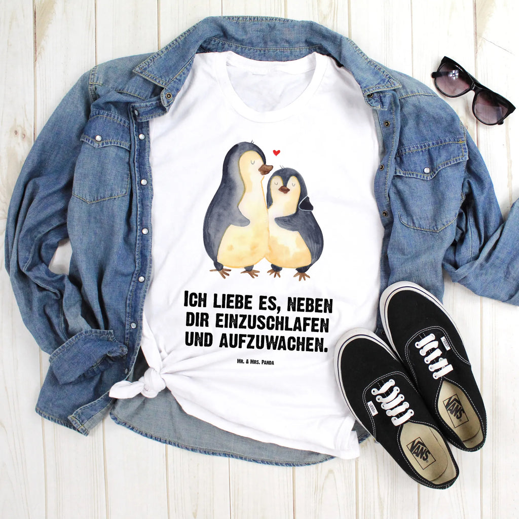 T-Shirt Standard Pinguine Einschlafen T-Shirt, Shirt, Tshirt, Lustiges T-Shirt, T-Shirt mit Spruch, Party, Junggesellenabschied, Jubiläum, Geburstag, Herrn, Damen, Männer, Frauen, Schlafshirt, Nachthemd, Sprüche, Liebe, Partner, Freund, Freundin, Ehemann, Ehefrau, Heiraten, Verlobung, Heiratsantrag, Liebesgeschenk, Jahrestag, Hocheitstag, Valentinstag, Geschenk für Frauen, Hochzeitstag, Mitbringsel, Geschenk für Freundin, Geschenk für Partner, Liebesbeweis, für Männer, für Ehemann