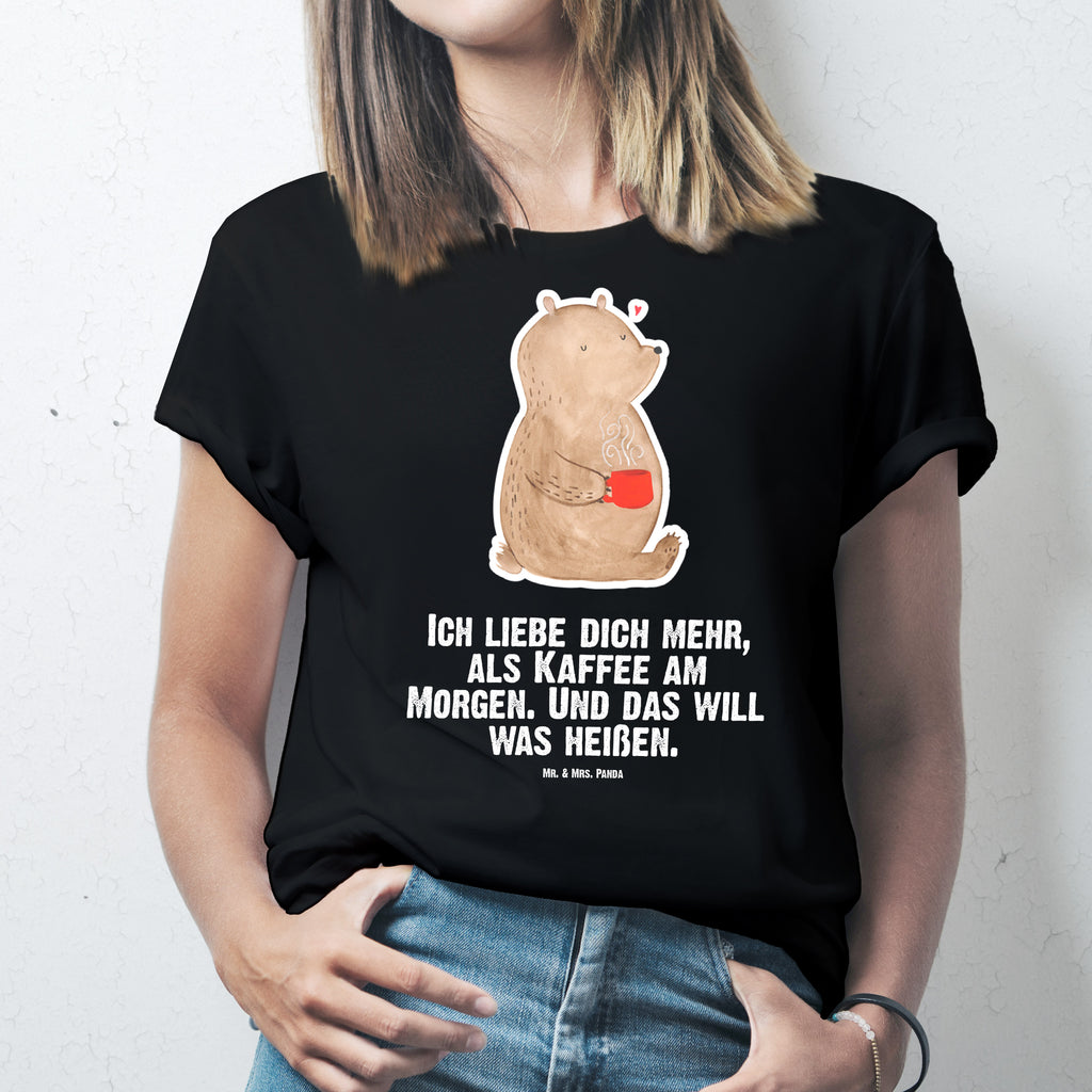 T-Shirt Standard Bär Morgenkaffee T-Shirt, Shirt, Tshirt, Lustiges T-Shirt, T-Shirt mit Spruch, Party, Junggesellenabschied, Jubiläum, Geburstag, Herrn, Damen, Männer, Frauen, Schlafshirt, Nachthemd, Sprüche, Liebe, Partner, Freund, Freundin, Ehemann, Ehefrau, Heiraten, Verlobung, Heiratsantrag, Liebesgeschenk, Jahrestag, Hocheitstag, Valentinstag, Geschenk für Frauen, Hochzeitstag, Mitbringsel, Geschenk für Freundin, Geschenk für Partner, Liebesbeweis, für Männer, für Ehemann