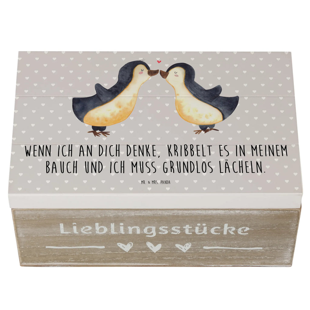 Holzkiste Pinguine Kuss Holzkiste, Kiste, Schatzkiste, Truhe, Schatulle, XXL, Erinnerungsbox, Erinnerungskiste, Dekokiste, Aufbewahrungsbox, Geschenkbox, Geschenkdose, Liebe, Partner, Freund, Freundin, Ehemann, Ehefrau, Heiraten, Verlobung, Heiratsantrag, Liebesgeschenk, Jahrestag, Hocheitstag, Valentinstag, Geschenk für Frauen, Hochzeitstag, Mitbringsel, Geschenk für Freundin, Geschenk für Partner, Liebesbeweis, für Männer, für Ehemann