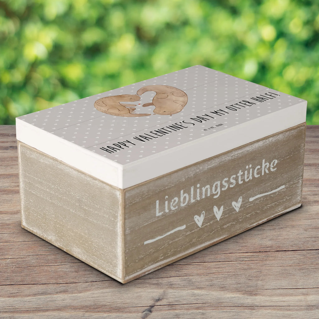 Holzkiste Otter Valentine Holzkiste, Kiste, Schatzkiste, Truhe, Schatulle, XXL, Erinnerungsbox, Erinnerungskiste, Dekokiste, Aufbewahrungsbox, Geschenkbox, Geschenkdose, Liebe, Partner, Freund, Freundin, Ehemann, Ehefrau, Heiraten, Verlobung, Heiratsantrag, Liebesgeschenk, Jahrestag, Hocheitstag, Valentinstag, Geschenk für Frauen, Hochzeitstag, Mitbringsel, Geschenk für Freundin, Geschenk für Partner, Liebesbeweis, für Männer, für Ehemann