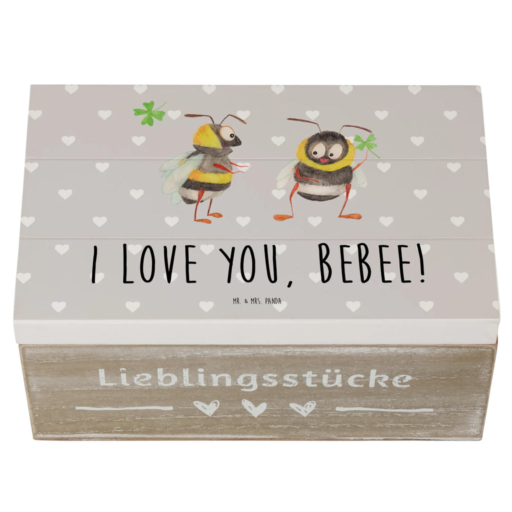 Holzkiste Bienen Paar Holzkiste, Kiste, Schatzkiste, Truhe, Schatulle, XXL, Erinnerungsbox, Erinnerungskiste, Dekokiste, Aufbewahrungsbox, Geschenkbox, Geschenkdose, Liebe, Partner, Freund, Freundin, Ehemann, Ehefrau, Heiraten, Verlobung, Heiratsantrag, Liebesgeschenk, Jahrestag, Hocheitstag, Valentinstag, Geschenk für Frauen, Hochzeitstag, Mitbringsel, Geschenk für Freundin, Geschenk für Partner, Liebesbeweis, für Männer, für Ehemann, Schildkröten, verliebte Schildkröten