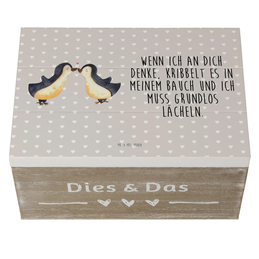 Holzkiste Pinguine Kuss Holzkiste, Kiste, Schatzkiste, Truhe, Schatulle, XXL, Erinnerungsbox, Erinnerungskiste, Dekokiste, Aufbewahrungsbox, Geschenkbox, Geschenkdose, Liebe, Partner, Freund, Freundin, Ehemann, Ehefrau, Heiraten, Verlobung, Heiratsantrag, Liebesgeschenk, Jahrestag, Hocheitstag, Valentinstag, Geschenk für Frauen, Hochzeitstag, Mitbringsel, Geschenk für Freundin, Geschenk für Partner, Liebesbeweis, für Männer, für Ehemann