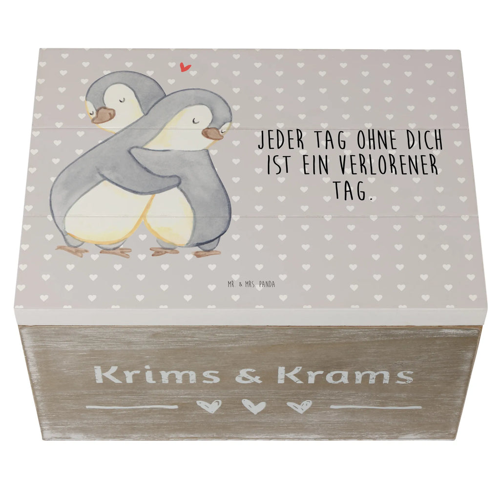 Holzkiste Pinguine Kuscheln Holzkiste, Kiste, Schatzkiste, Truhe, Schatulle, XXL, Erinnerungsbox, Erinnerungskiste, Dekokiste, Aufbewahrungsbox, Geschenkbox, Geschenkdose, Liebe, Partner, Freund, Freundin, Ehemann, Ehefrau, Heiraten, Verlobung, Heiratsantrag, Liebesgeschenk, Jahrestag, Hocheitstag, Valentinstag, Geschenk für Frauen, Hochzeitstag, Mitbringsel, Geschenk für Freundin, Geschenk für Partner, Liebesbeweis, für Männer, für Ehemann