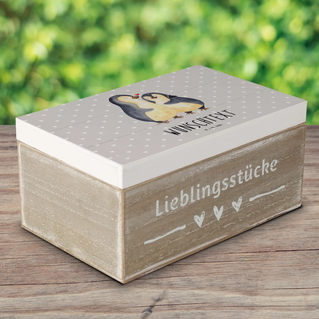 Personalisierte Holzkiste Pinguine Einschlafen Holzkiste mit Namen, Kiste mit Namen, Schatzkiste mit Namen, Truhe mit Namen, Schatulle mit Namen, Erinnerungsbox mit Namen, Erinnerungskiste, mit Namen, Dekokiste mit Namen, Aufbewahrungsbox mit Namen, Holzkiste Personalisiert, Kiste Personalisiert, Schatzkiste Personalisiert, Truhe Personalisiert, Schatulle Personalisiert, Erinnerungsbox Personalisiert, Erinnerungskiste Personalisiert, Dekokiste Personalisiert, Aufbewahrungsbox Personalisiert, Geschenkbox personalisiert, GEschenkdose personalisiert, Liebe, Partner, Freund, Freundin, Ehemann, Ehefrau, Heiraten, Verlobung, Heiratsantrag, Liebesgeschenk, Jahrestag, Hocheitstag, Valentinstag, Geschenk für Frauen, Hochzeitstag, Mitbringsel, Geschenk für Freundin, Geschenk für Partner, Liebesbeweis, für Männer, für Ehemann