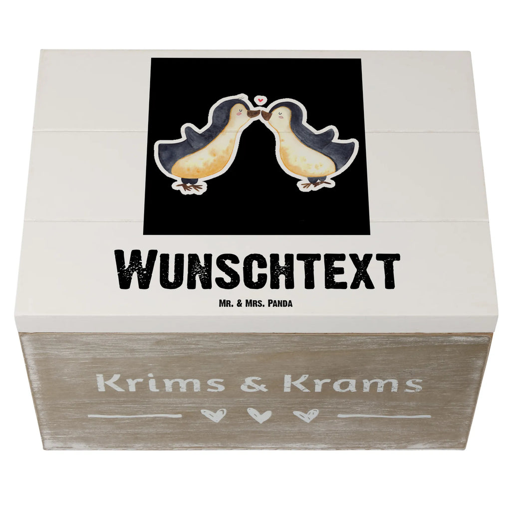 Personalisierte Holzkiste Pinguine Kuss Holzkiste mit Namen, Kiste mit Namen, Schatzkiste mit Namen, Truhe mit Namen, Schatulle mit Namen, Erinnerungsbox mit Namen, Erinnerungskiste, mit Namen, Dekokiste mit Namen, Aufbewahrungsbox mit Namen, Holzkiste Personalisiert, Kiste Personalisiert, Schatzkiste Personalisiert, Truhe Personalisiert, Schatulle Personalisiert, Erinnerungsbox Personalisiert, Erinnerungskiste Personalisiert, Dekokiste Personalisiert, Aufbewahrungsbox Personalisiert, Geschenkbox personalisiert, GEschenkdose personalisiert, Liebe, Partner, Freund, Freundin, Ehemann, Ehefrau, Heiraten, Verlobung, Heiratsantrag, Liebesgeschenk, Jahrestag, Hocheitstag, Valentinstag, Geschenk für Frauen, Hochzeitstag, Mitbringsel, Geschenk für Freundin, Geschenk für Partner, Liebesbeweis, für Männer, für Ehemann