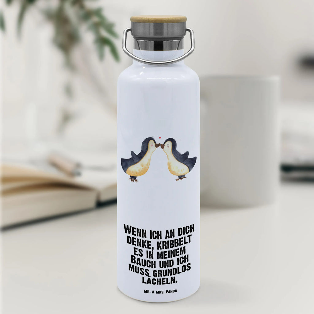 Trinkflasche Pinguine Kuss Thermosflasche, Isolierflasche, Edelstahl, Trinkflasche, isoliert, Wamrhaltefunktion, Sportflasche, Flasche zum Sport, Sportlerflasche, Liebe, Partner, Freund, Freundin, Ehemann, Ehefrau, Heiraten, Verlobung, Heiratsantrag, Liebesgeschenk, Jahrestag, Hocheitstag, Valentinstag, Geschenk für Frauen, Hochzeitstag, Mitbringsel, Geschenk für Freundin, Geschenk für Partner, Liebesbeweis, für Männer, für Ehemann