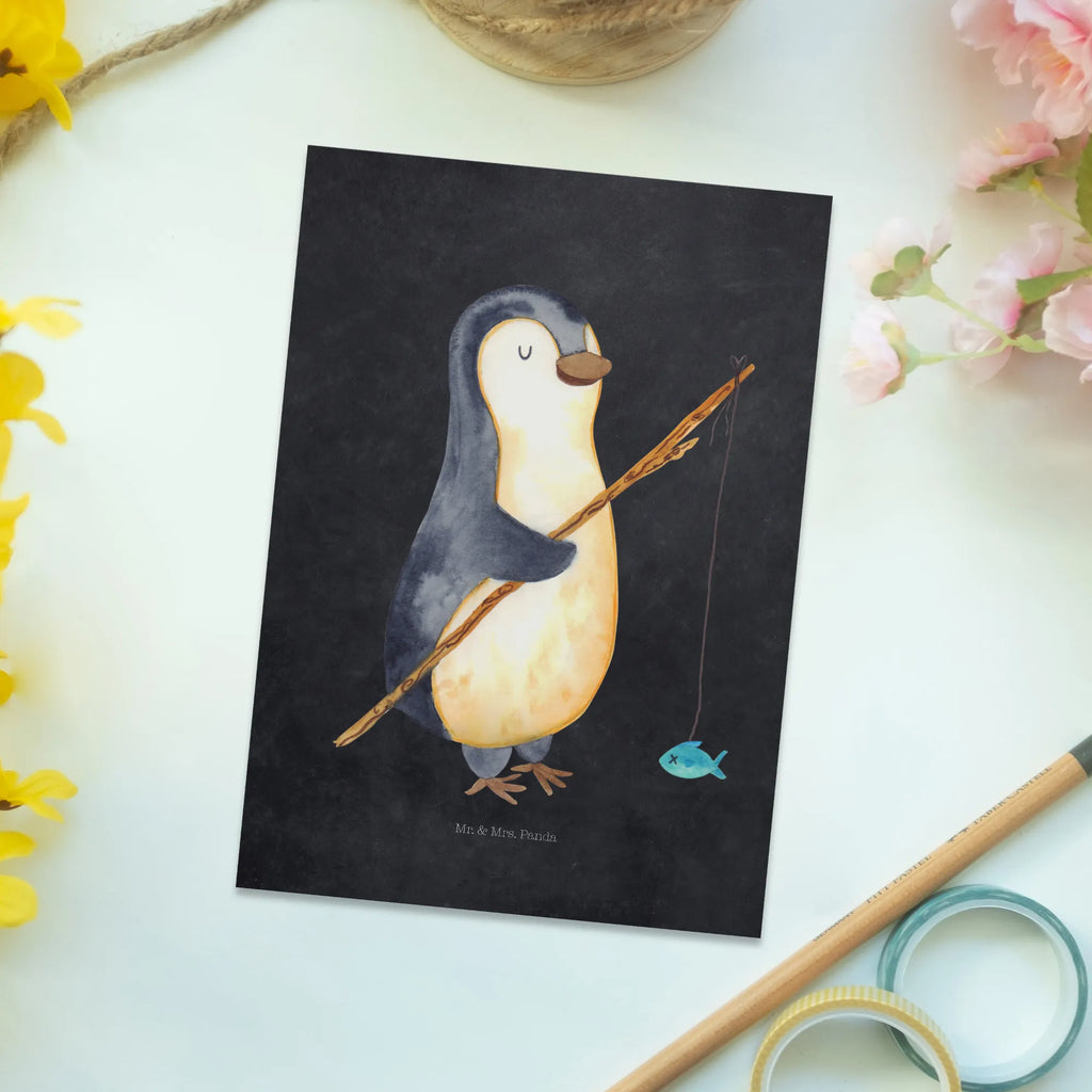 Postkarte Pinguin Angler Postkarte, Karte, Geschenkkarte, Grußkarte, Einladung, Ansichtskarte, Geburtstagskarte, Einladungskarte, Dankeskarte, Ansichtskarten, Einladung Geburtstag, Einladungskarten Geburtstag, Pinguin, Pinguine, Angeln, Angler, Tagträume, Hobby, Plan, Planer, Tagesplan, Neustart, Motivation, Geschenk, Freundinnen, Geschenkidee, Urlaub, Wochenende